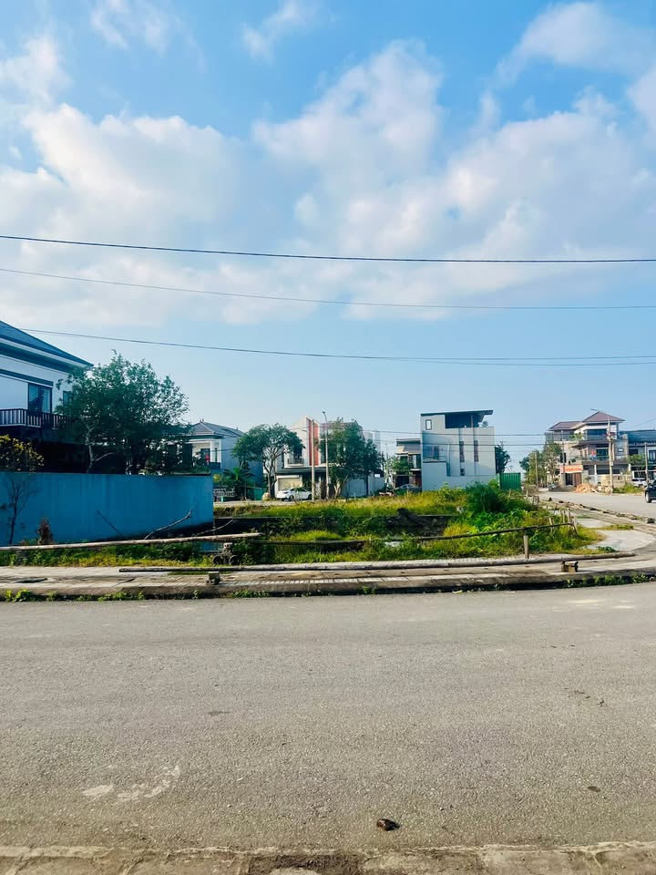 Đất Biệt Thự 2 Mặt Tiền Nam Nguyễn Du, Hà Tĩnh 344m² - Cơ Hội Vàng Đầu Tư!