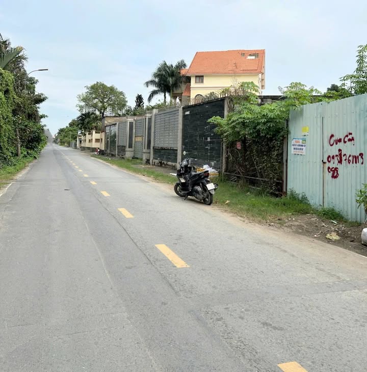 Đất mặt tiền đường Gò Cát, Phú Hữu, Q9 - 254,3m² giá 10 tỷ - Đầu tư sinh lời cao!