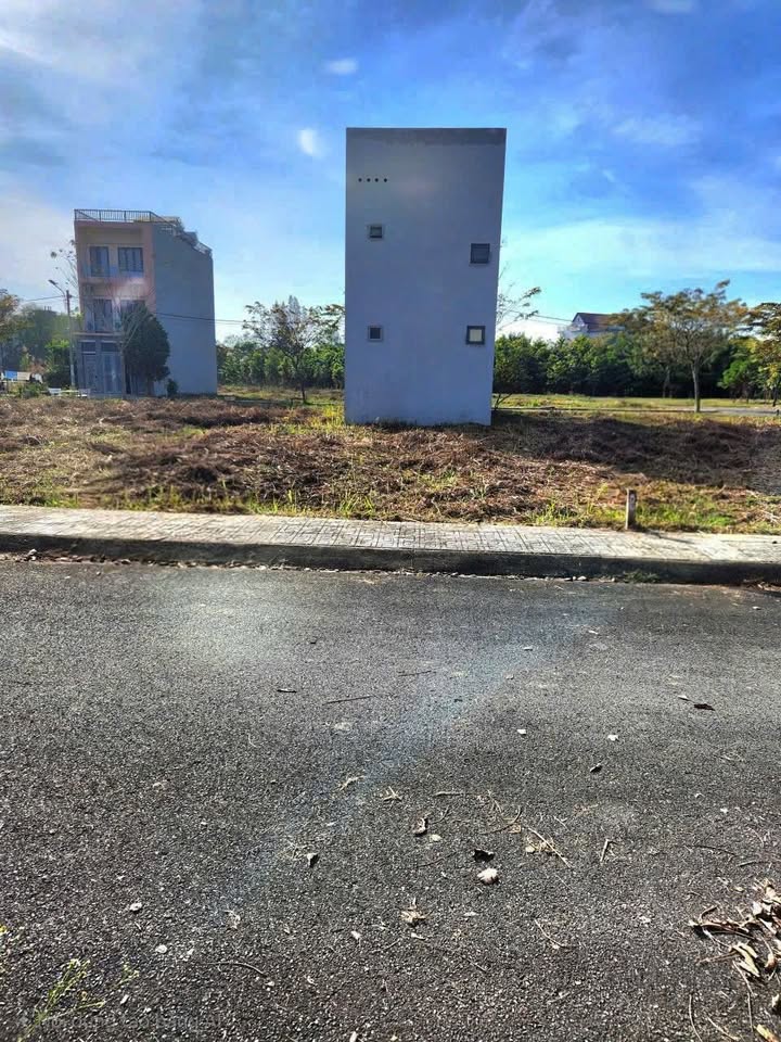 Đất nền Long Trường, Thủ Đức 83,4m² giá 4,1 tỷ - Đầu tư sinh lời ngay!