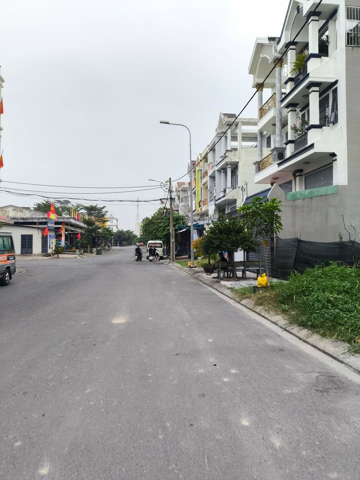 Nhà phố mặt tiền Thăng Long, Quận Tân Bình, 84.6m² giá 17.5 tỷ - Đầu tư sinh lời ngay!