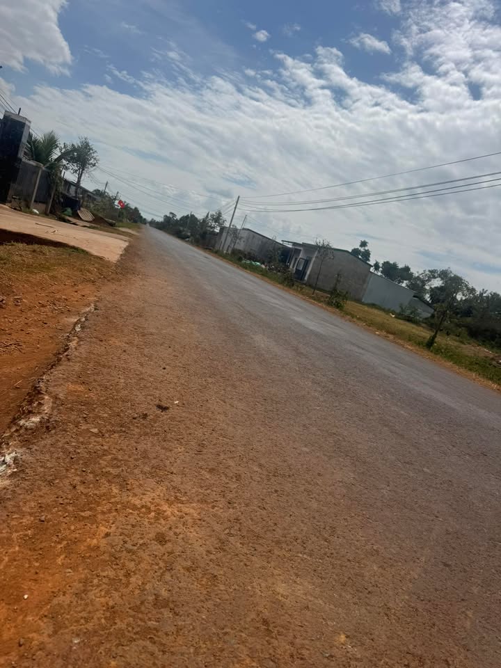 Đất thổ cư 240m² tại xã Ea Drông, Buôn Hồ - Giá chỉ 1,3 tỷ VND, cơ hội đầu tư tuyệt vời!