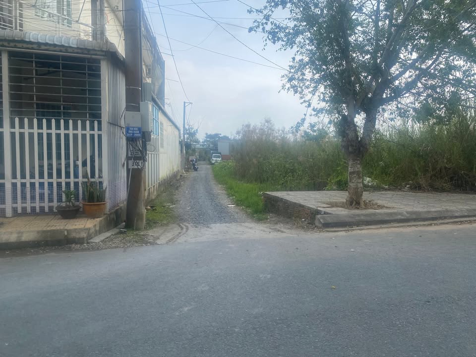 Đất nền Hẻm FLC, Xã Tân Phú Đông, 165m² giá chỉ 1.65 tỷ - Cơ hội đầu tư hấp dẫn!