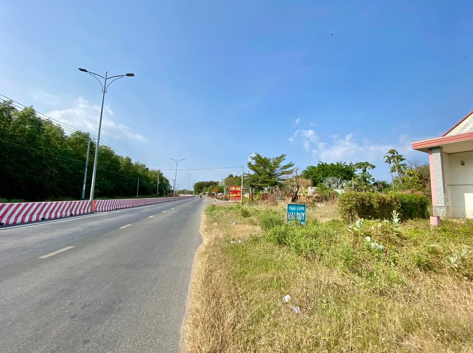 Nhà mặt tiền Tỉnh lộ 44B, 1.112m² giá 11.12 tỷ - Cách biển Phước Hải chỉ 3km!