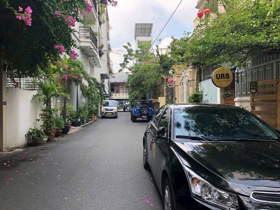 Nhà riêng 386 Lê Văn Sỹ, Quận 3, 61.2m² giá 11 tỷ - Chính chủ bán gấp!