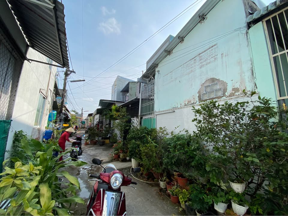 Dãy trọ 4 phòng hẻm Trần Vĩnh Kiết, 75m² giá 1.8 tỷ - Thương lượng ngay!