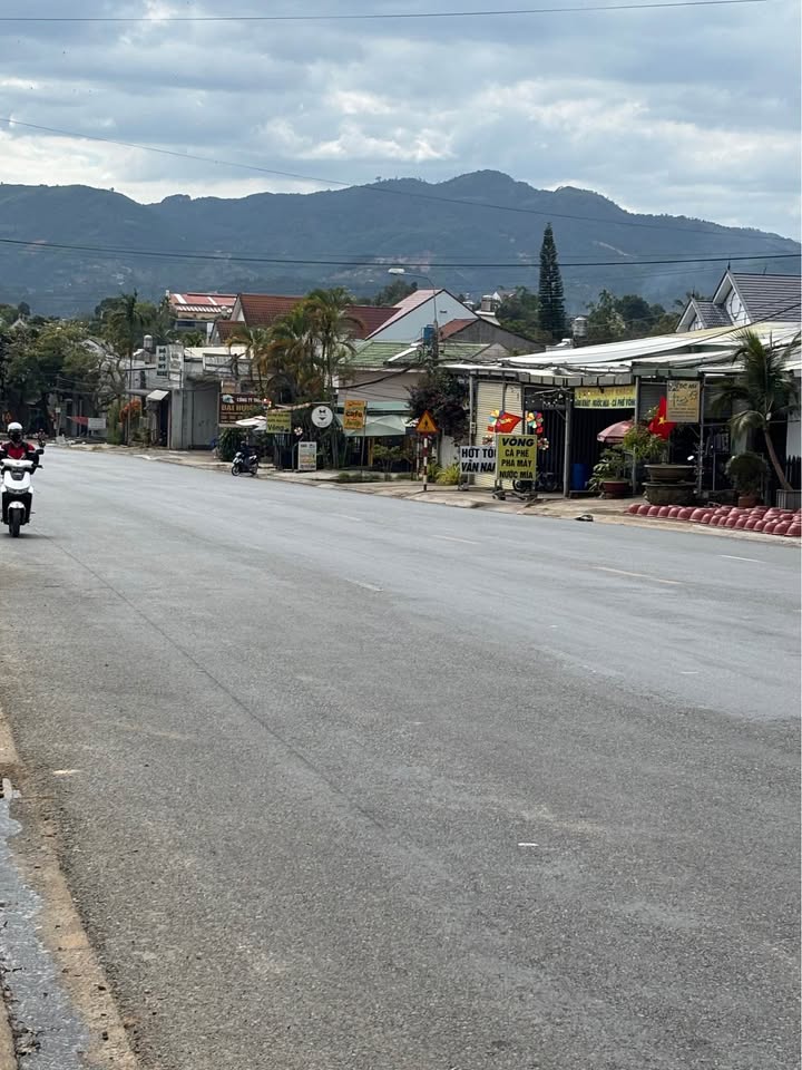 Nhà cấp 4 mặt tiền Quốc Lộ 20 Bảo Lộc 160m² giá 4.9 tỷ - Đầu tư kinh doanh sinh lời!