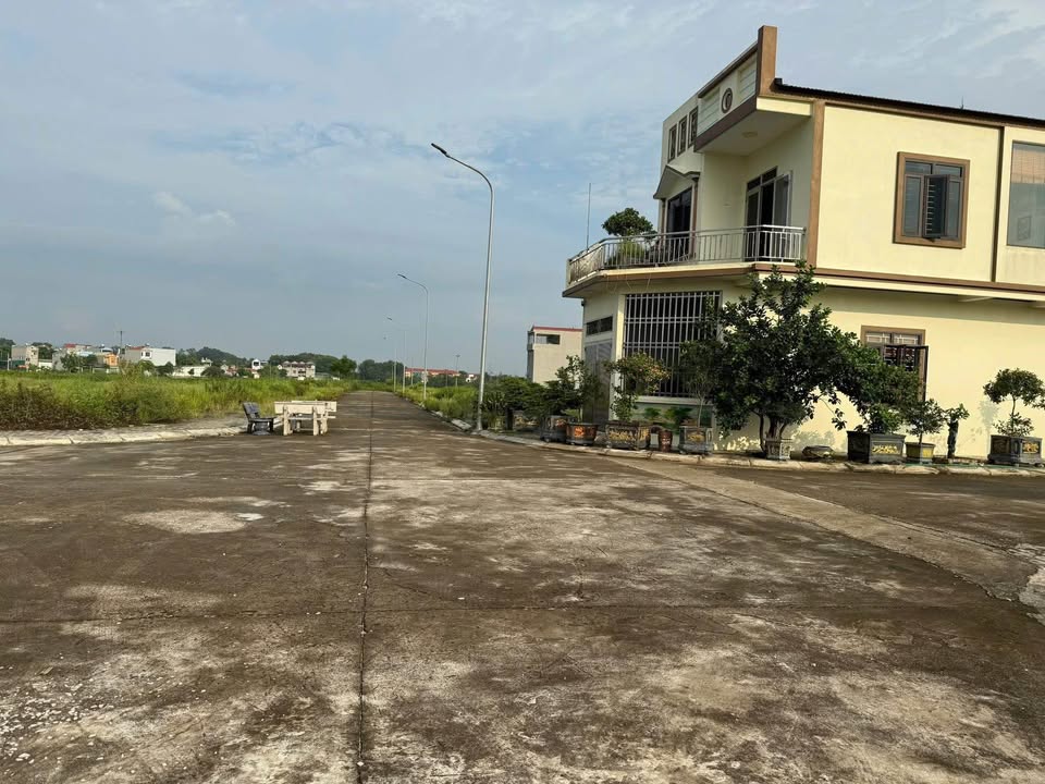 Đất thổ cư 100m² Tổ dân phố Gia Du, Bình Xuyên giá chỉ 2 tỷ - Sổ đỏ chính chủ!