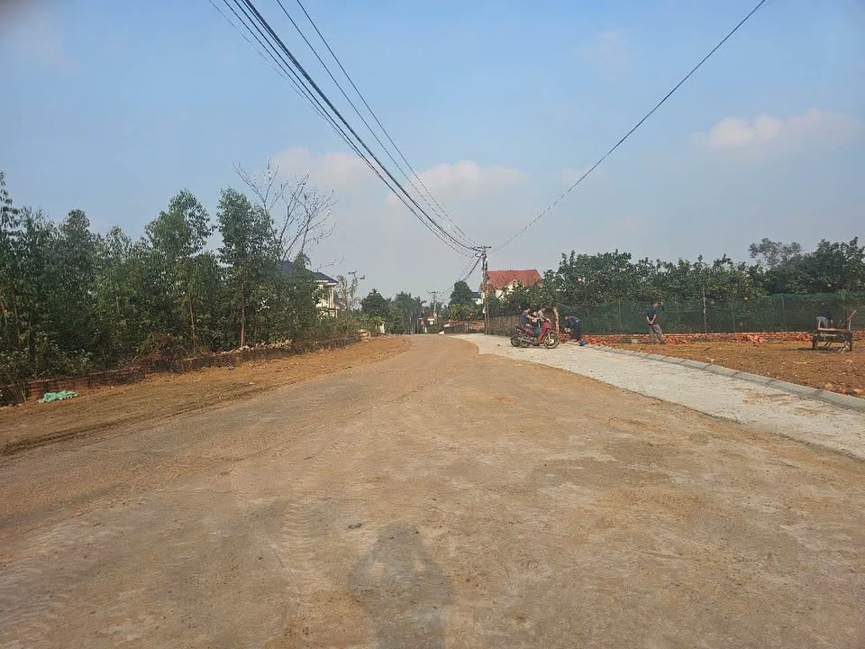 Đất thổ cư 111m² tại khu 8, đường Nguyễn Tất Thành, giá 1 tỷ - Đầu tư sinh lời ngay!