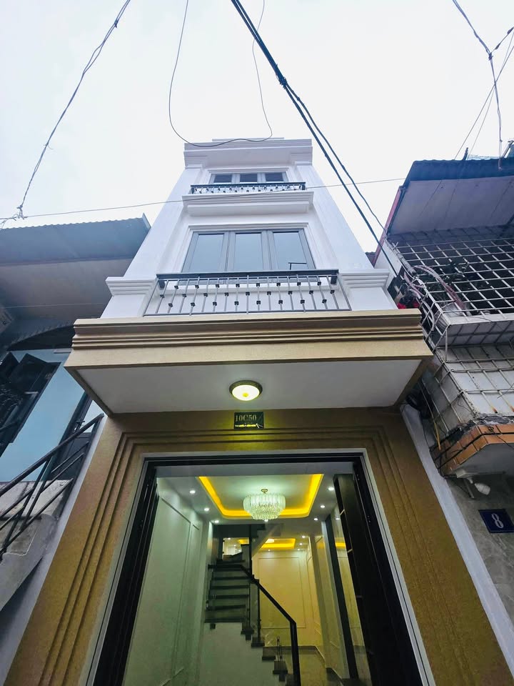 Nhà 3 tầng 35m² Trại Chuối Hồng Bàng giá 3.4 tỷ - Gần VinImperia!