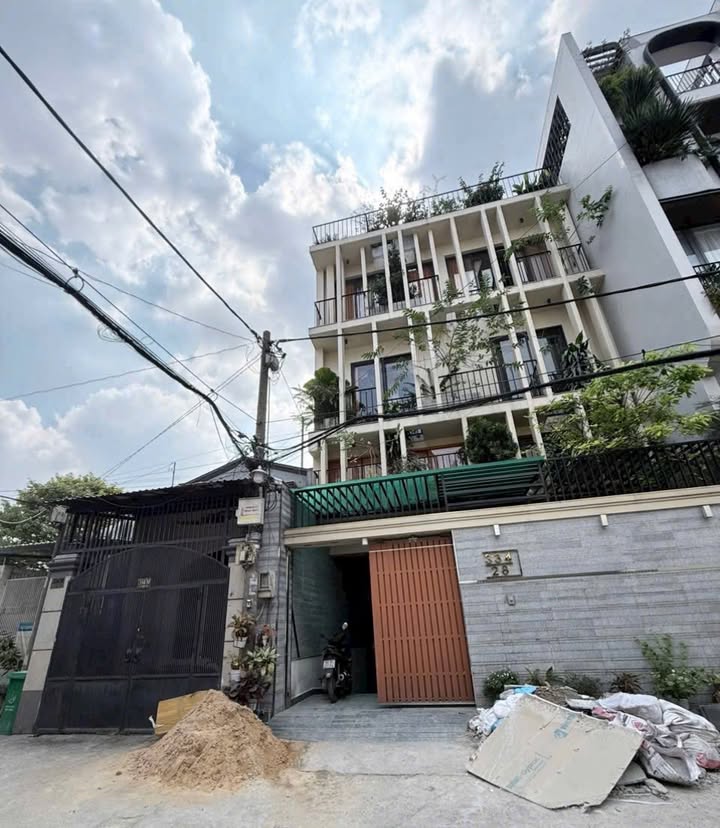 Nhà phố 1 trệt lửng Hẻm 6m Đường Lê Trọng Tấn 66m² giá 6.4 tỷ - Bán gấp, còn thương lượng!