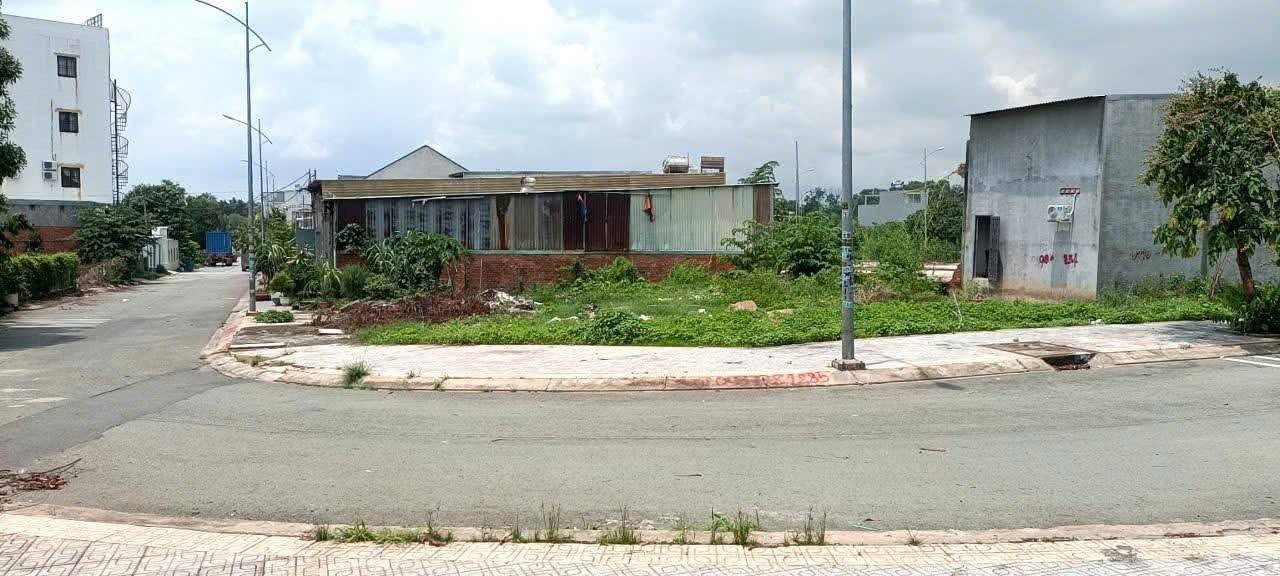 Đất nền góc tái định cư Hố Lang, Dĩ An 85m² giá 3.5 tỷ - Xây dựng tự do!