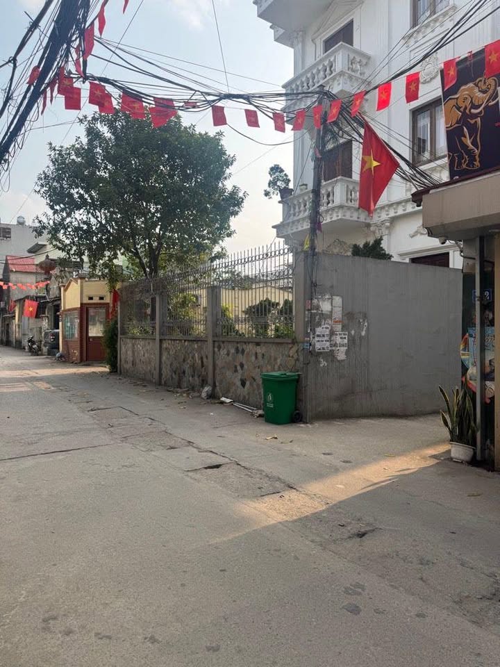 Nhà 3 tầng Xã Ngũ Hiệp 45m² giá 5 tỷ - Ô tô đỗ gần, mặt tiền rộng