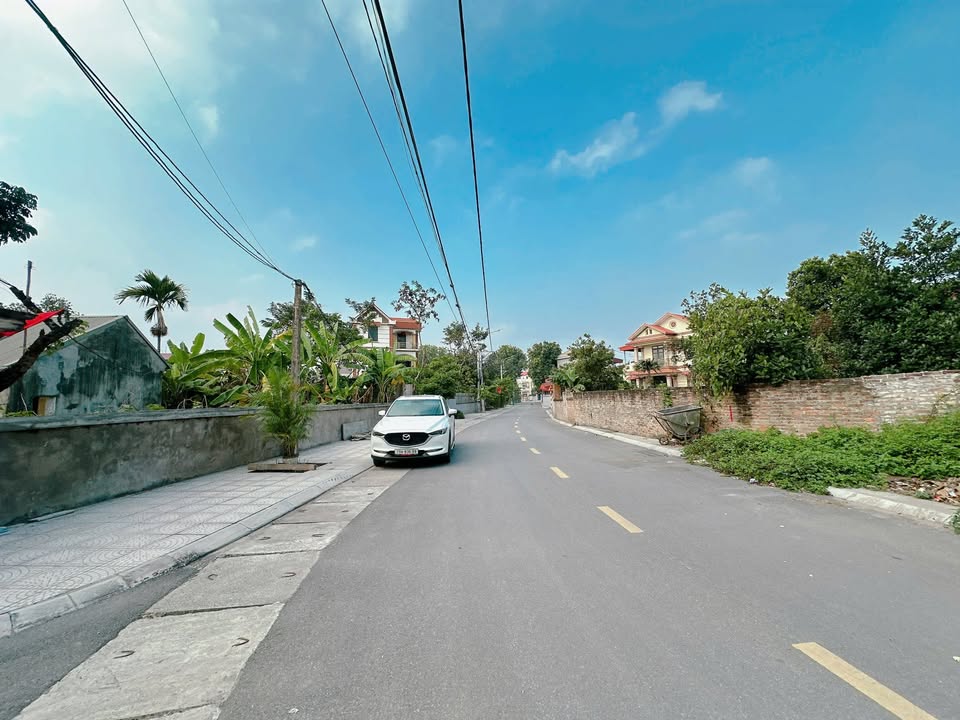 Nhà phố Khu 1 Sông Lô, Việt Trì 284m² giá 3.5 tỷ - Không thể bỏ lỡ!