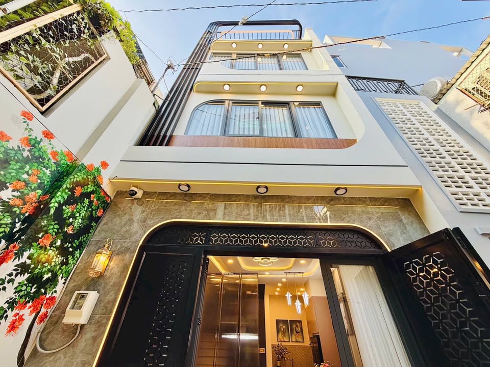 Nhà bán Quang Trung, Gò Vấp 42m² giá 6.55 tỷ - Khu an ninh, tiện ích đầy đủ!