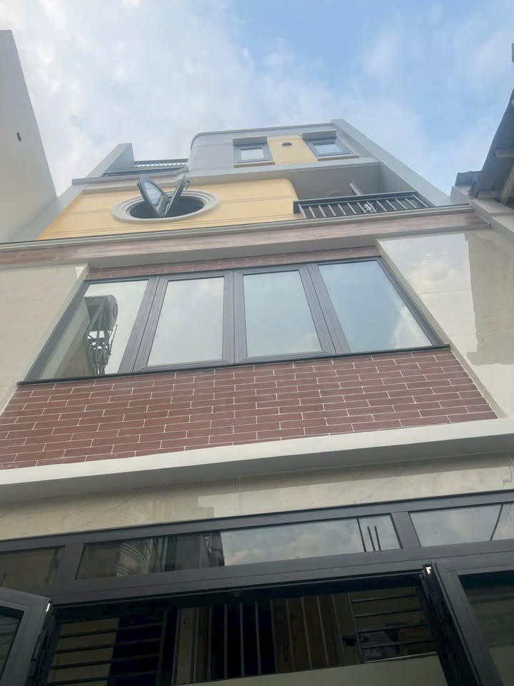 Nhà 4 Tầng Mới Xây Đường Chu Văn An 40m² giá 6.4 tỷ - Gần Học Viện Cán Bộ