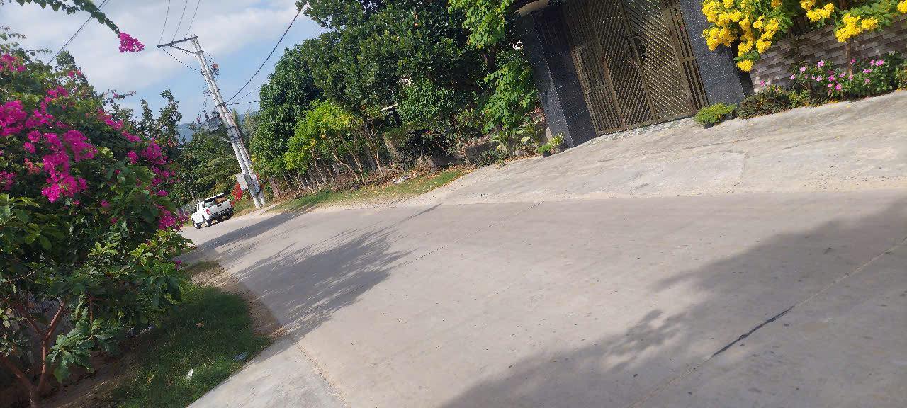 Đất nền Cam Nghĩa 170m² giá 1.8 tỷ - Sổ hồng chính chủ, phù hợp đầu tư!