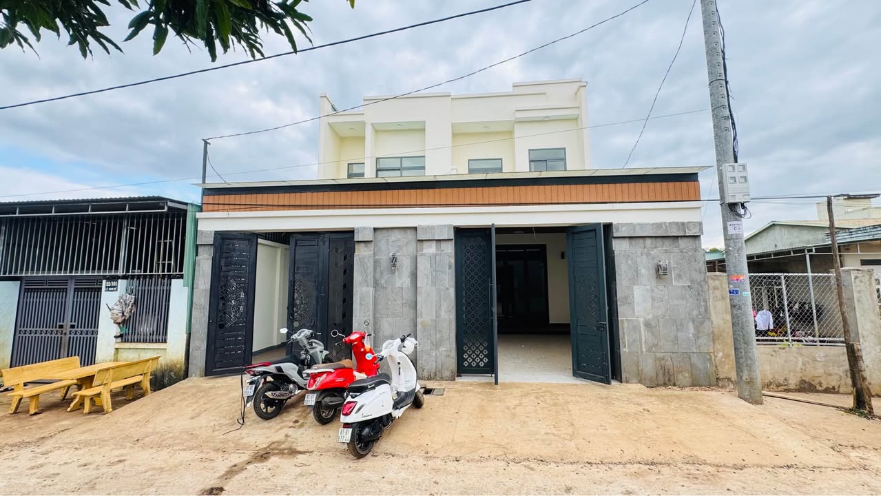 Nhà đẹp Hẻm 101 Lý Nam Đế, 133m² giá 2 tỷ - Ô tô vào tận nhà!