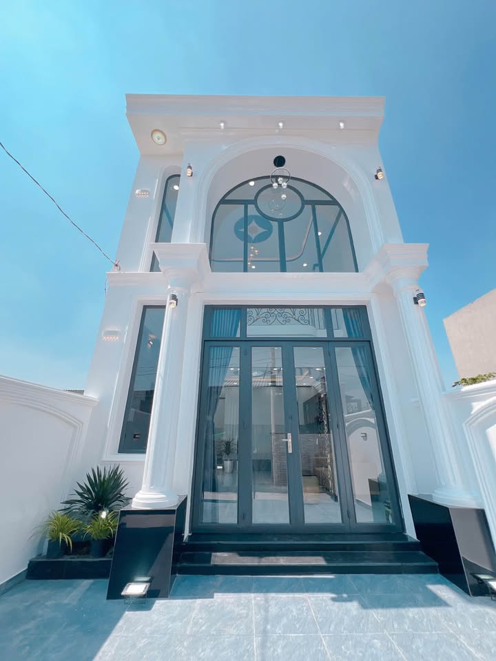 Nhà Tân Cổ Điển tại Mỹ Lộc, Cần Giuộc 85m² giá chỉ 1.86 tỷ - Sổ Hồng riêng!