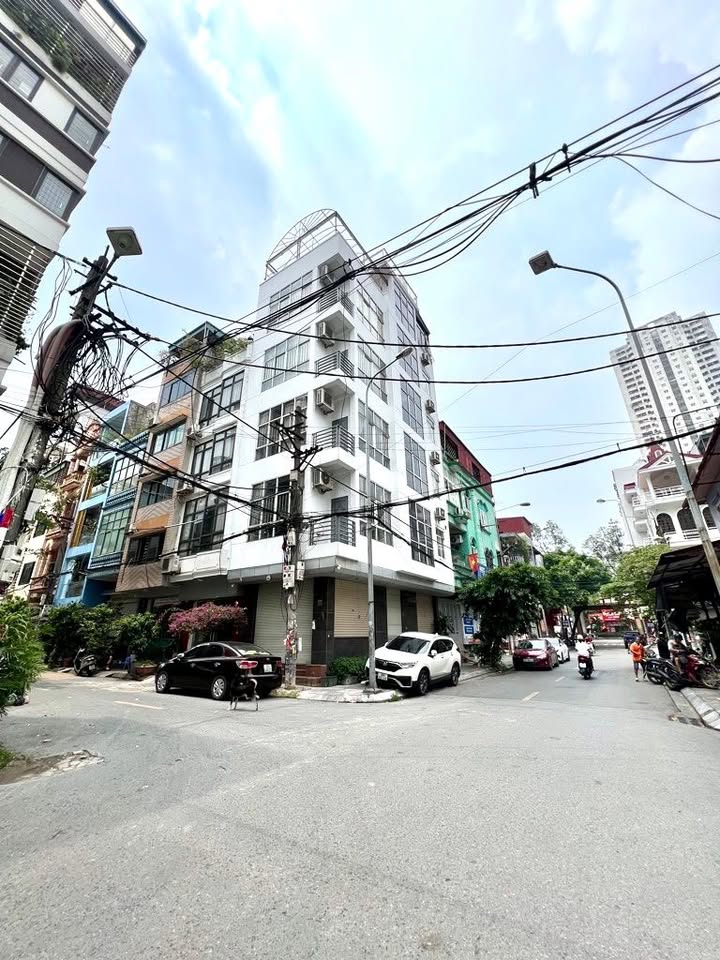 Nhà 2 mặt phố Trần Đăng Ninh, Hà Đông, 50m² giá 17 tỷ - Lô góc, thang máy tiện nghi!