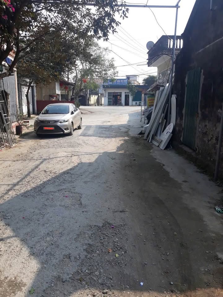 Đất nền Phường Quảng Phú 200m² giá 2.9 tỷ - Sổ đỏ chính chủ, mặt tiền gần 18m