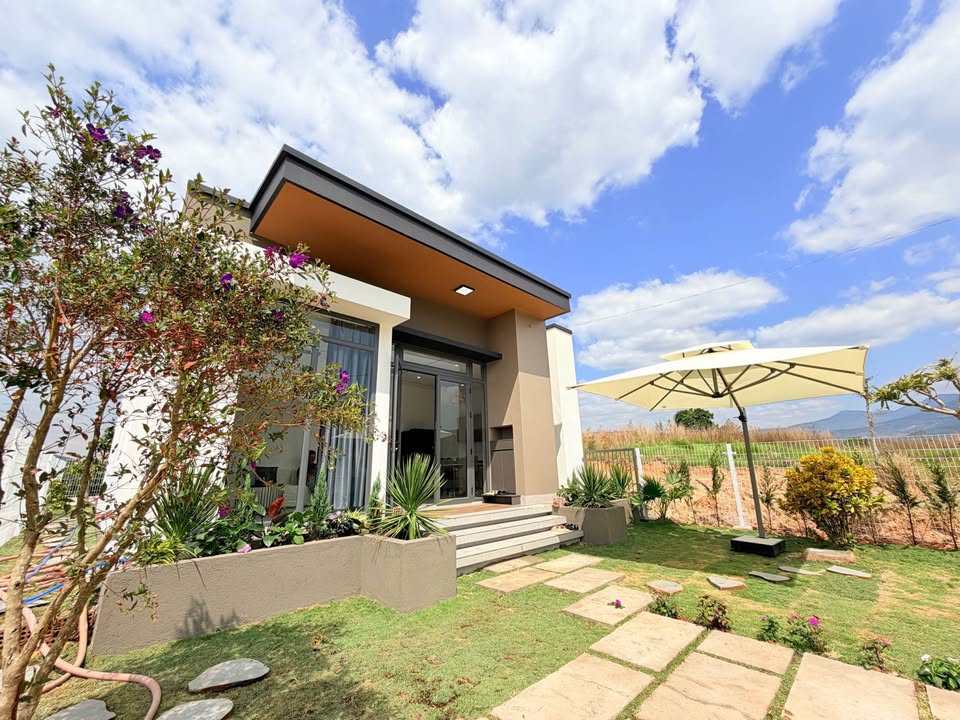 Nhà Nghỉ Dưỡng Ven Đà Lạt - Nam Ban, Lâm Hà - 300m² giá 2.399 tỷ - Sẵn sàng vào ở!