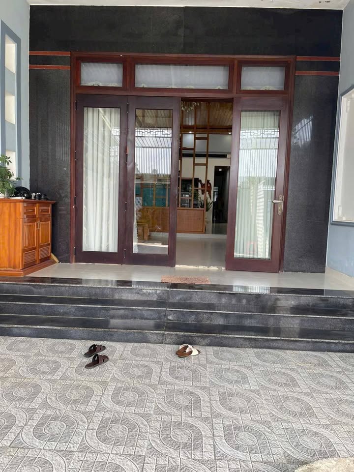 Nhà 2 mặt tiền Nguyễn Khuyến - Cao Bá Quát, 200m² giá 1.7 tỷ - Đầu tư sinh lời ngay!