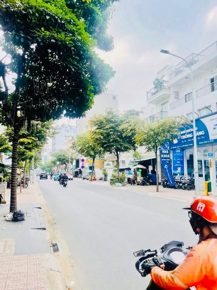 FrontHouse Trần Huy Liệu Phú Nhuận 171.18m² giá 32 tỷ - Đầu tư sinh lời cao!