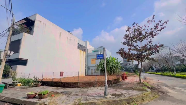 Đất nền mặt tiền đường Thanh Lương 264,5m² giá 20 tỷ - Đối diện công viên