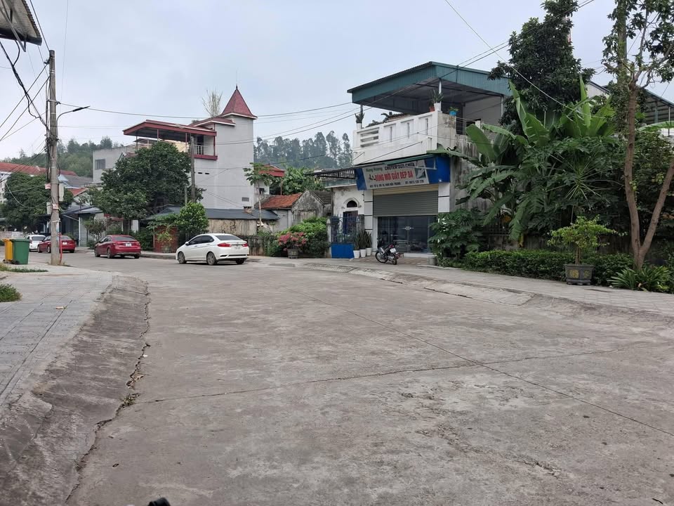 Nhà 2 tầng khu Núi Trang, xã Phù Ninh, 80m² - Vị trí đắc địa, thuận tiện kinh doanh!