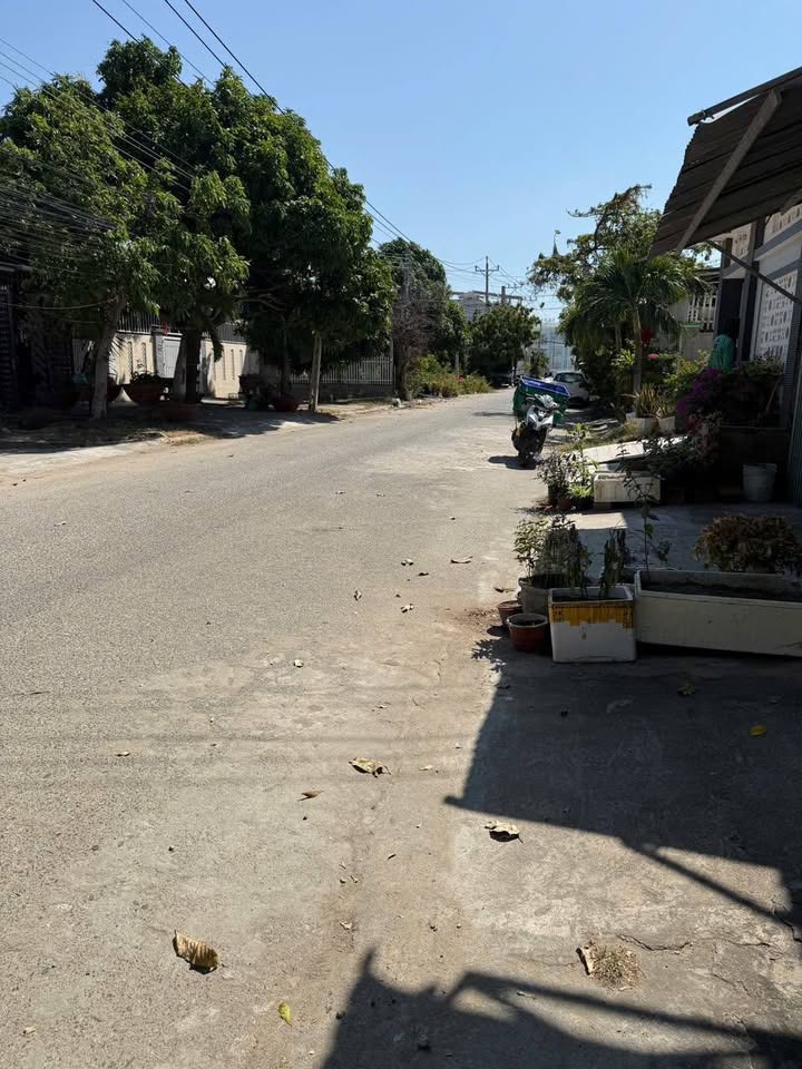 Nhà Phan Rang-Tháp Chàm 100m² giá 1.65 tỷ - Vị trí đẹp, tiện nghi!