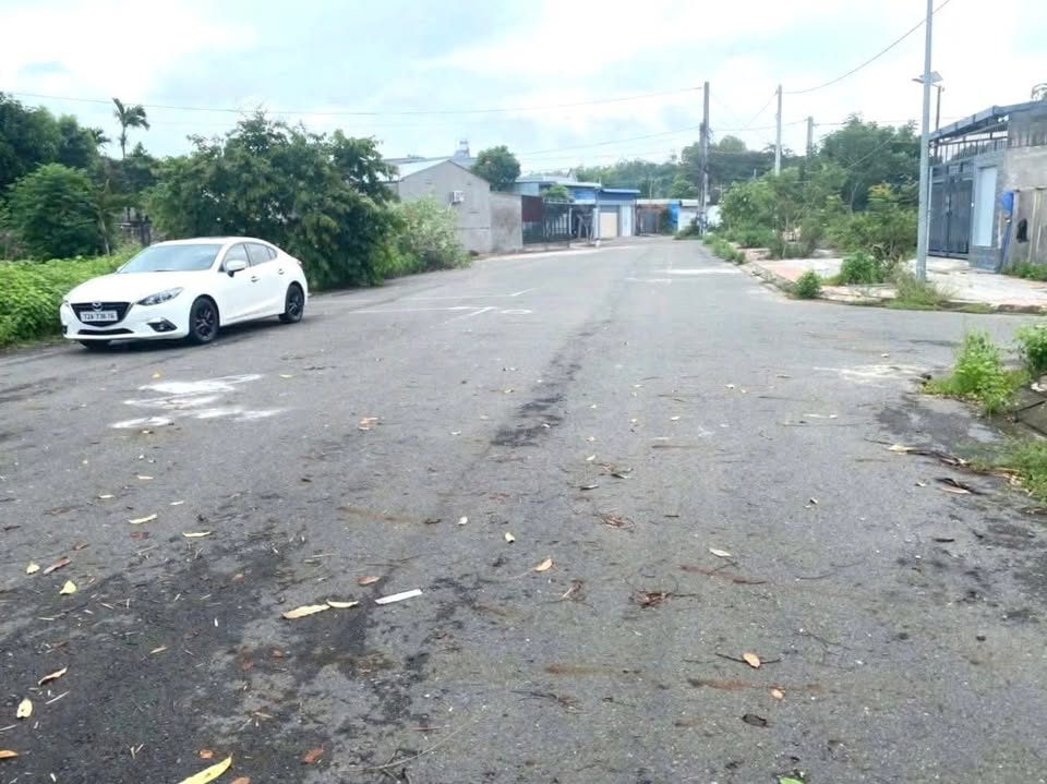 Đất mặt tiền nhựa Đường Số 3, Hoà Long, 100m² - Giá chỉ 1.58 tỷ - Cơ hội đầu tư tuyệt vời!