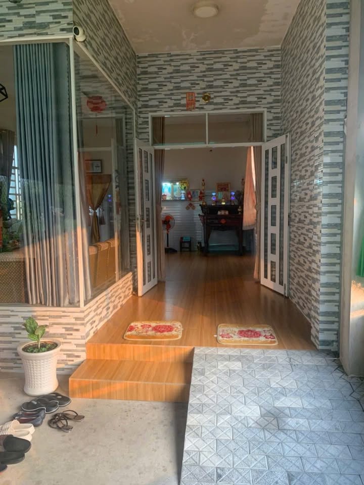 Nhà mặt tiền kinh doanh huyện Châu Thành, Tiền Giang 303m² - Giá tốt, sẵn sàng giao dịch!