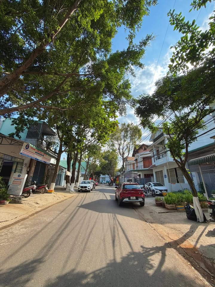 Nhà mặt tiền Trương Công Định, 93m² giá 5.5 tỷ - Đầu tư sinh lời ngay!