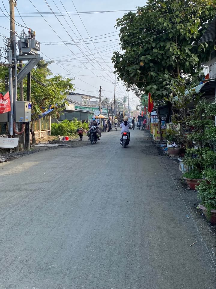 Đất nền mặt tiền Bùi Hữu Nghĩa, Bình Thủy, 300m² giá 2.4 tỷ - Kinh doanh thuận lợi!