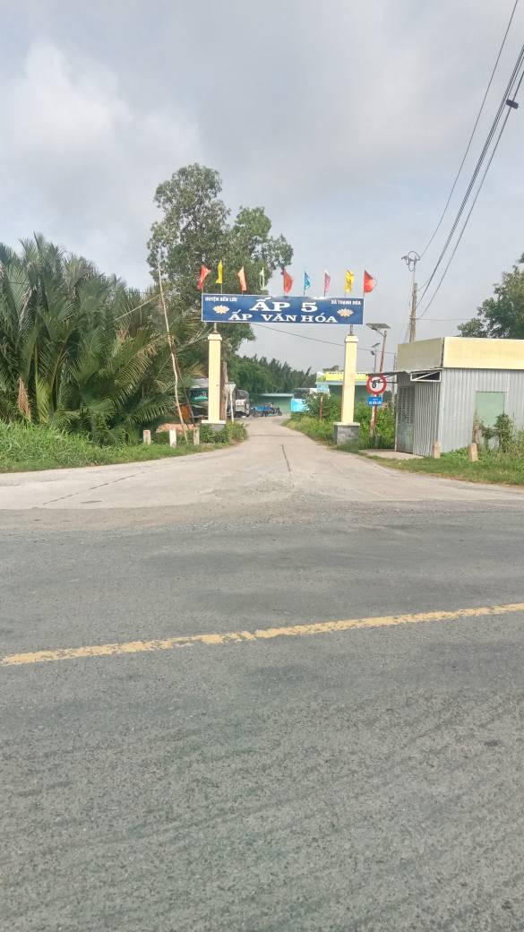 Đất nền Bến Lức 9000m² giá chỉ 6.5 tỷ - Góc 3 mặt tiền, xe tải quay đầu thoải mái!