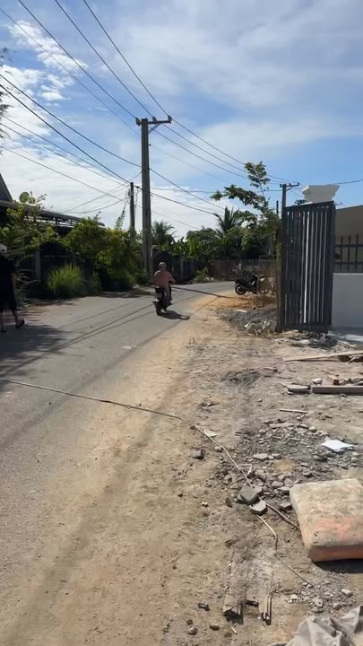 Nhà vườn Trảng Bom 300m² giá 1.99 tỷ - Không gian sống xanh lý tưởng!