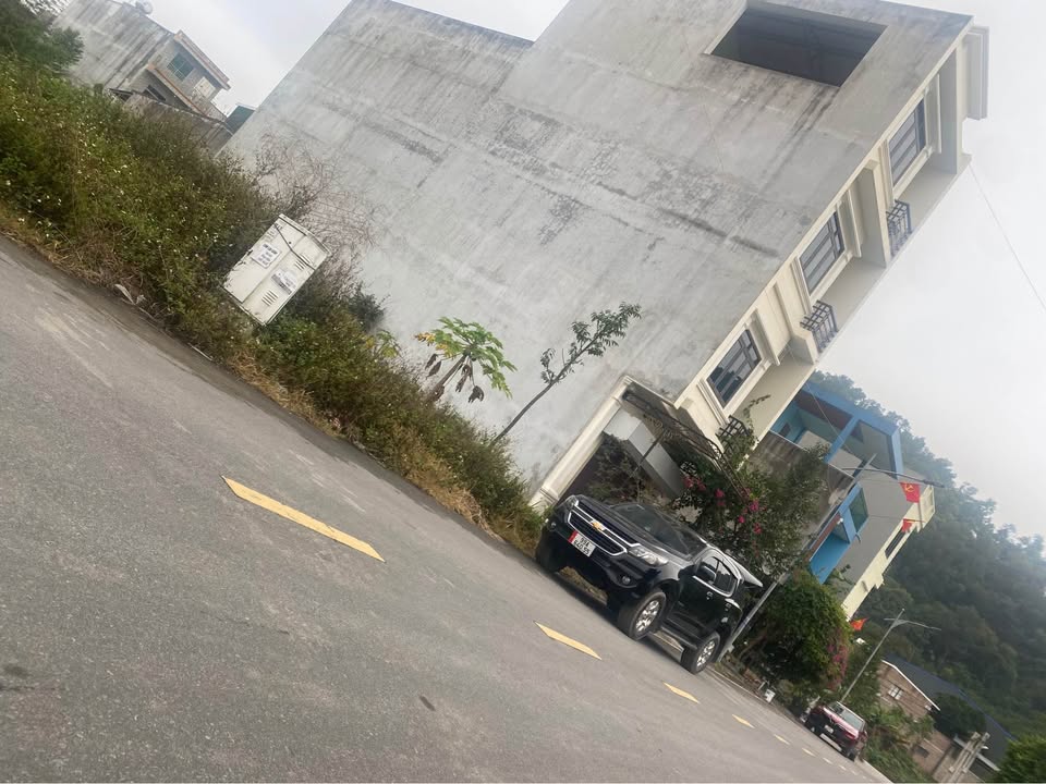 Đất thổ cư Thôn Chè, Xã Liên Bão, 100m² giá chỉ 4 tỷ - Có sổ đỏ chính chủ!