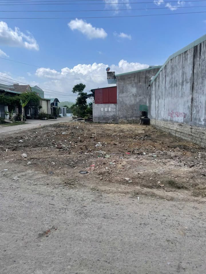 Đất nền lô góc Khu phố Công Chánh, Tuy Phước 132m² giá 1.3 tỷ - Cơ hội đầu tư tốt!