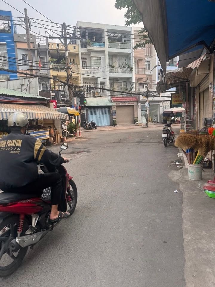 Đất khu Tên Lửa, Bình Tân 120m² giá 10.1 tỷ - Đầu tư sinh lời tốt!