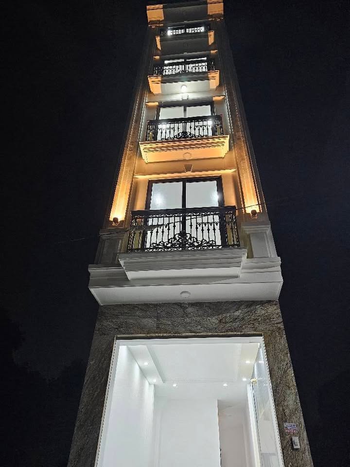 Nhà phố Tứ Hiệp, 30m², giá 10 tỷ - Chính chủ bán gấp!