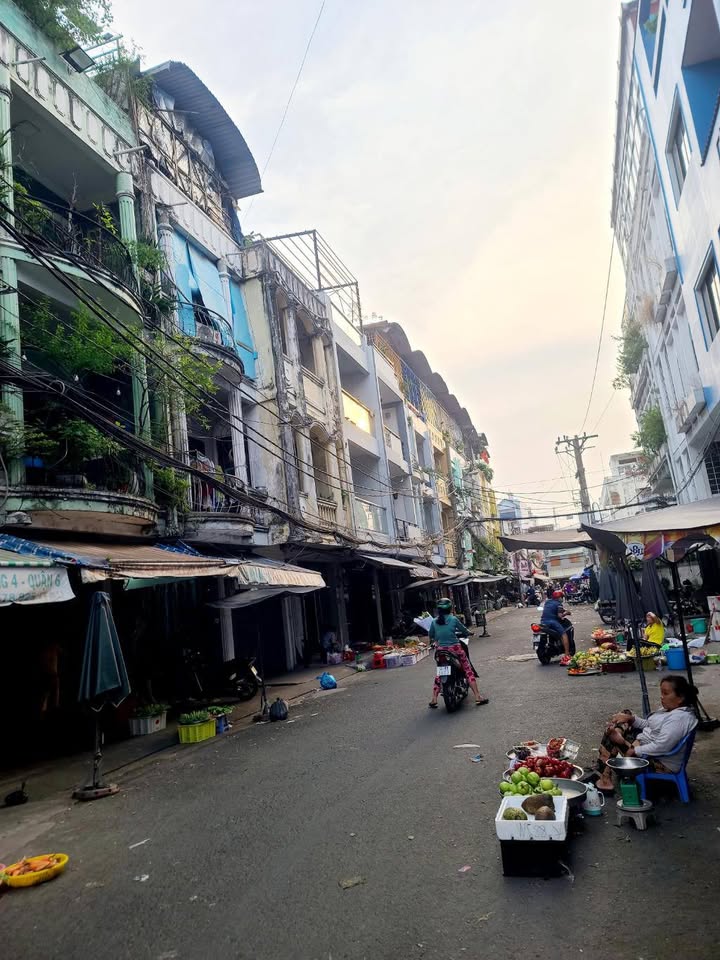 FrontHouse chợ Phạm Phú Thứ, Quận 6, 61m² giá 10 tỷ - Cơ hội đầu tư tốt!