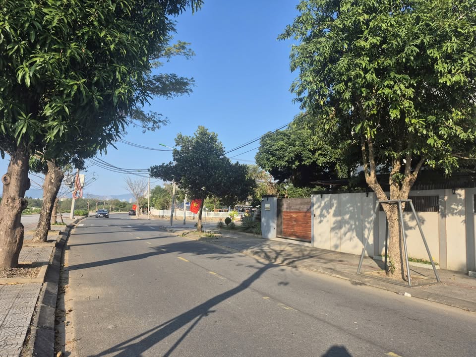 Đất biệt thự Tôn Thất Dương Kỵ Đà Nẵng 259,7m² giá 19 tỷ - View sông thoáng mát!