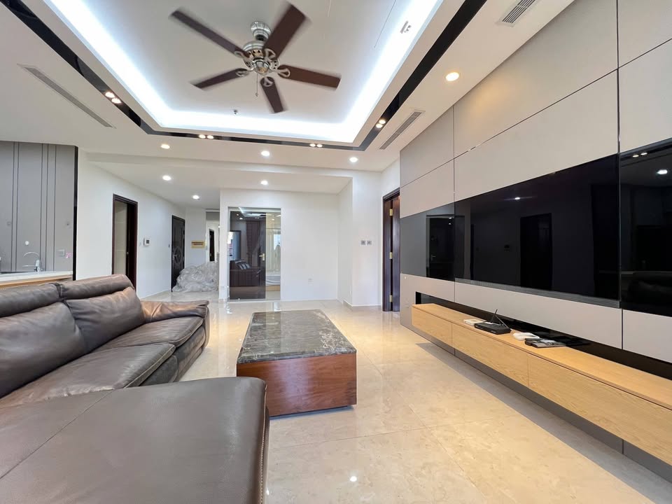 Căn hộ Royal City Thanh Xuân 164m² giá 19 tỷ - Thiết kế hiện đại, sang trọng!