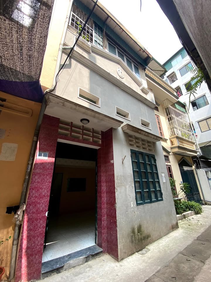 Nhà bán tại Chùa Bộc, 25m², giá 2 tỷ - Vị trí siêu hiếm chỉ 15m ra phố!