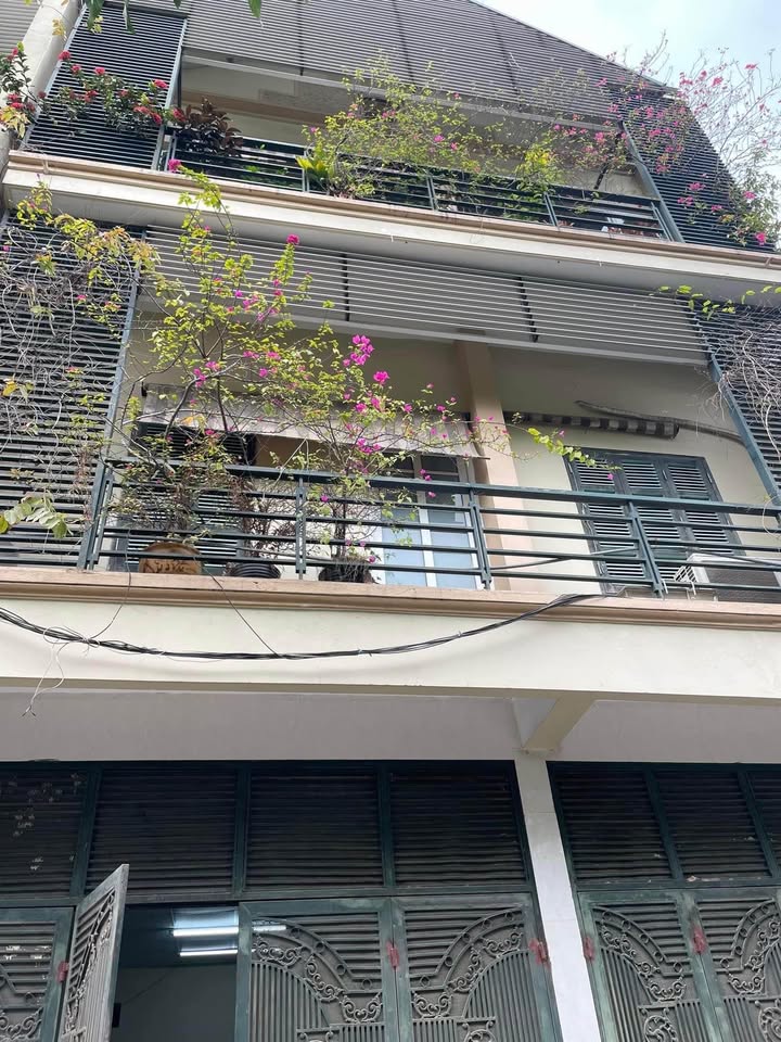 Nhà riêng Vũ Tông Phan, 40m² giá 5 tỷ - Sổ đỏ chính chủ, lô góc!