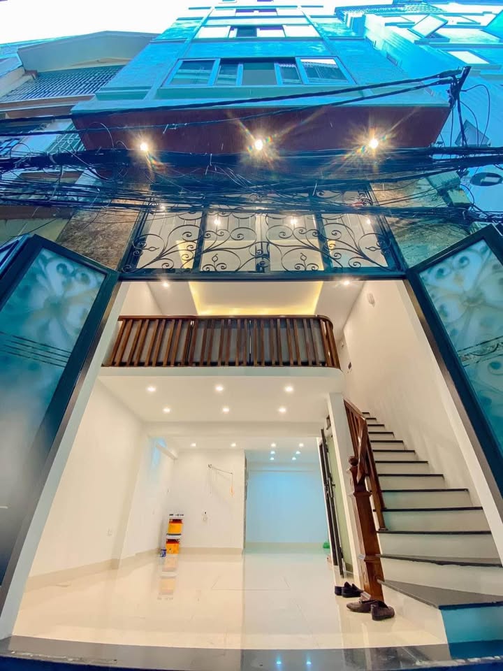 Nhà 7 tầng thang máy Vương Thừa Vũ 37m² giá thương lượng - Lô góc hiếm có!