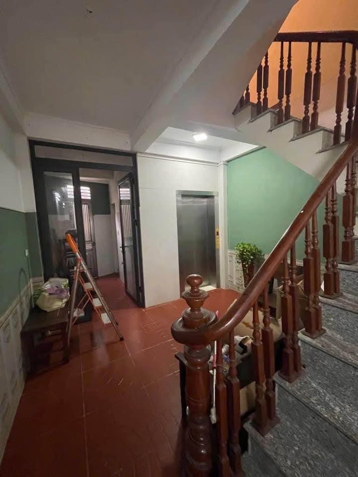 Nhà phân lô Nguyễn Ngọc Nại, 58m² giá 10.5 tỷ - Ô tô đỗ cửa, thang máy hiện đại!