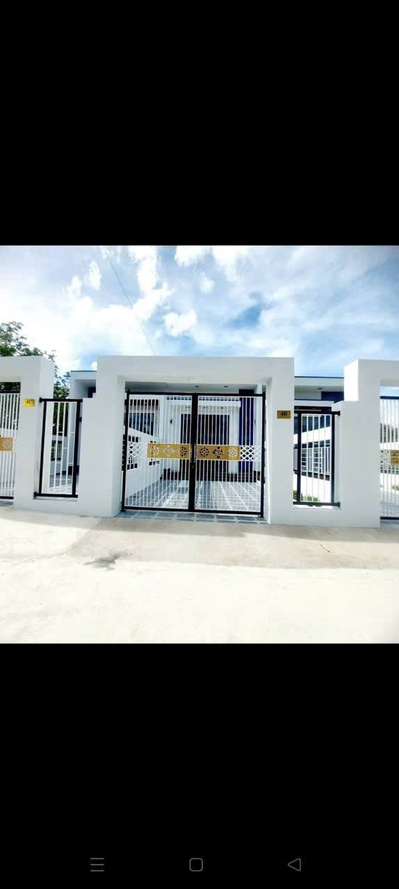 Nhà phố mới 100% tại Đồng Cỏ Đỏ, 150m² giá 1.05 tỷ - Sẵn sàng vào ở ngay!