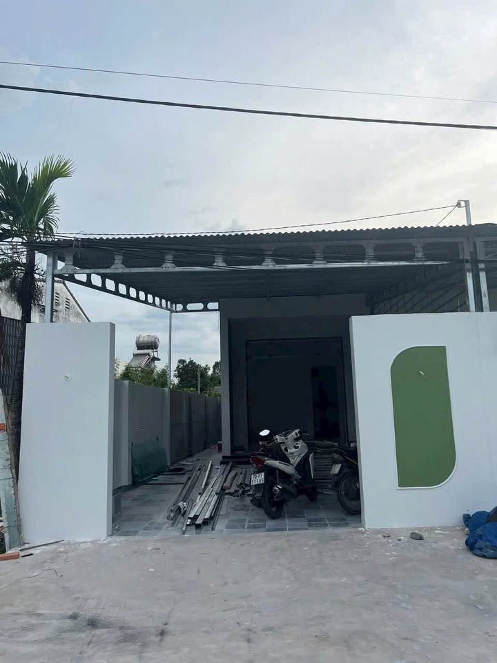 Nhà đẹp Hẻm 49 Nguyễn Văn Linh, Tây Ninh 108m² giá 1.25 tỷ - Sẵn sàng vào ở!