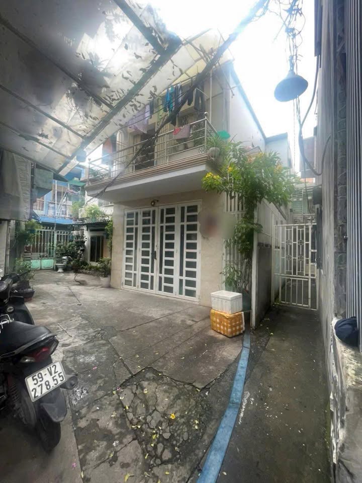 Nhà Gò Vấp 75m² giá 4 tỷ - Mua đất tặng nhà 1 lầu còn mới!